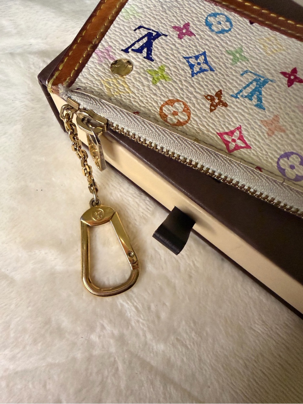 Louis Vuitton Murakami Multicolor Monogram Key Cles with Gold Hardware - Picture 2 of 16